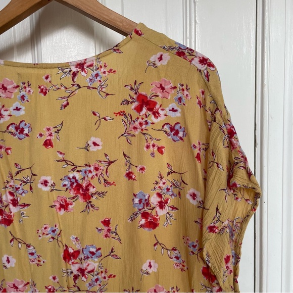 Maurices floral boxy top Loose fit Japanese Print yellow womens xl Boxy Blouse - Picture 4 of 9